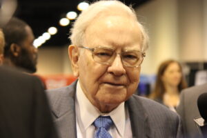 80% of Warren Buffett's $297 Billion Portfolio Is Invested in These 9 Unstoppable Stocks in 2025