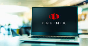 Is it Wise to Retain Equinix Stock in Your Portfolio Right Now?