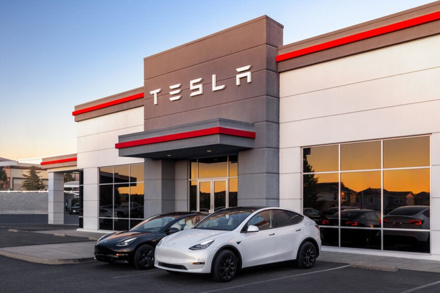 Tesla, SoFi Technologies And Alcohol Stocks Were Among Top Large Cap Losers Last Week (Dec 30-Jan 3): Are The Others In Your Portfolio? - Tesla (NASDAQ:TSLA), SoFi Techs (NASDAQ:SOFI)