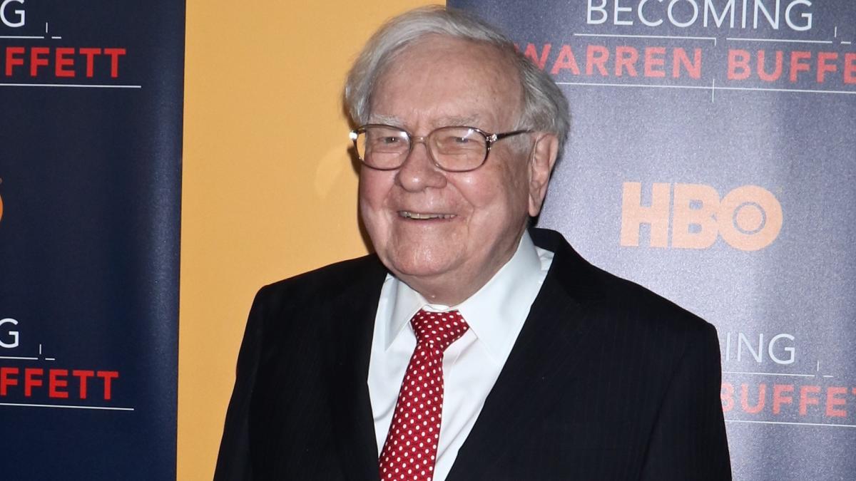 Warren Buffett Has a Record Amount of Cash — What Does It Mean for Your Portfolio?